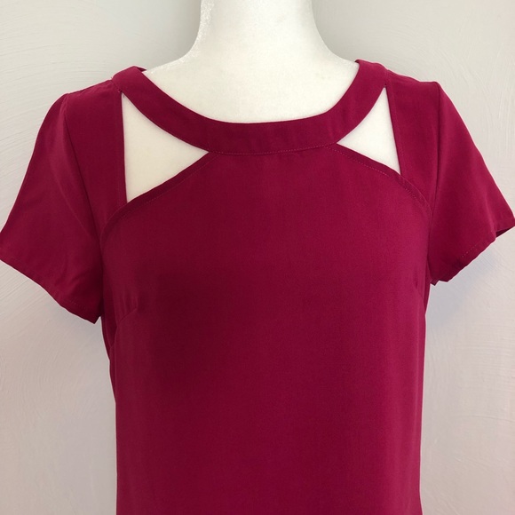 Tobi Hot Pink Top with Open Back - Picture 2 of 6